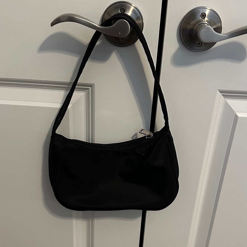 Elegant Black Women's Shoulder Bag